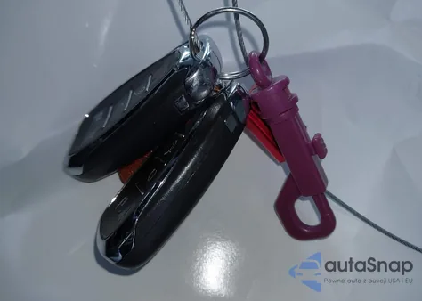 2018 Chevrolet Equinox Premier из США, поврежденный, VIN 2GNAXMEV8J6102903